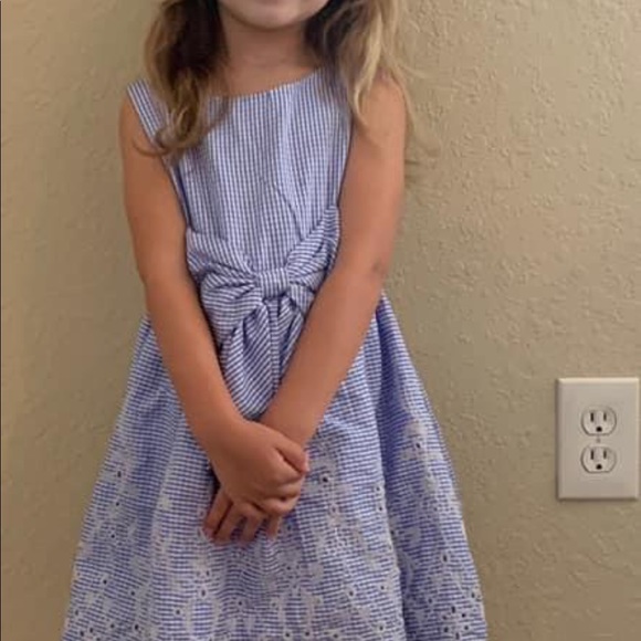 Girls dress. Perfect for a picnic or Sunday services - Picture 5 of 5